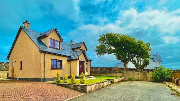 4 Bedroom Detached House For Sale In Coach House Gardens, Olivers Brae, Stornoway, HS1