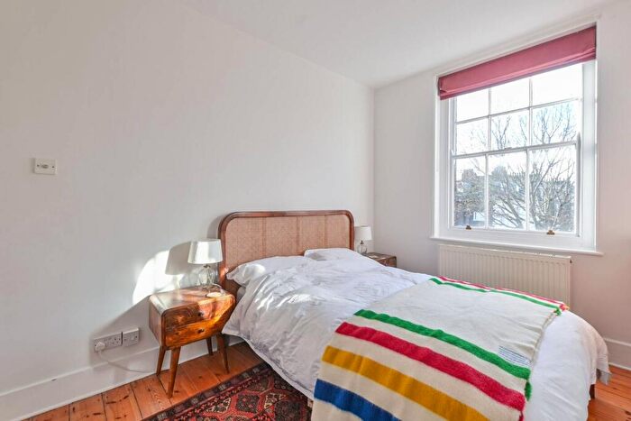 1 Bedroom Flat For Sale In Thornhill Road, Barnsbury, London, N1