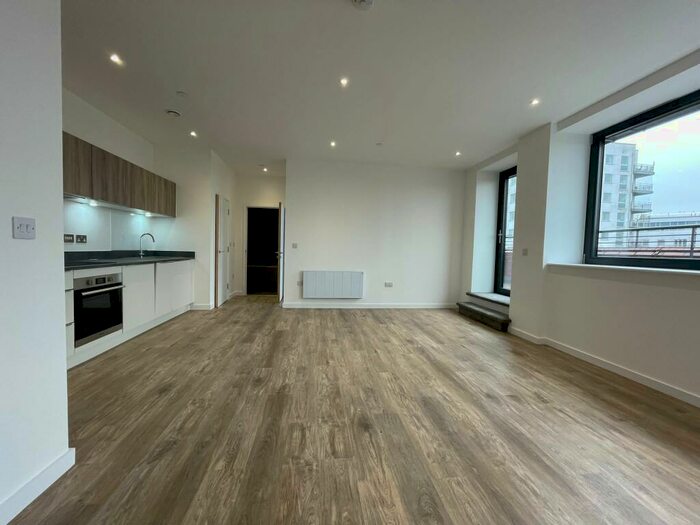 2 Bedroom Apartment To Rent In Alencon Link, Basingstoke, RG21