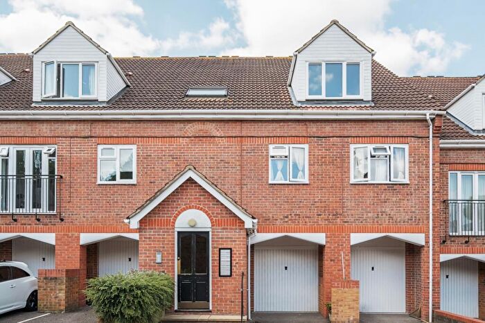 2 Bedroom Flat To Rent In Tynemouth Road London, SE18