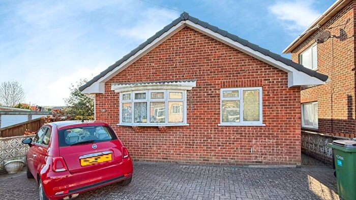 2 Bedroom Bungalow For Sale In Ash Road, Newport, Isle Of Wight, PO30