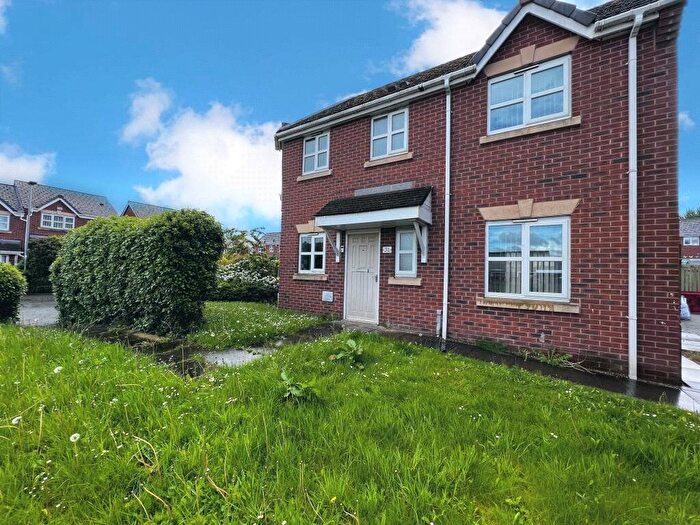 3 Bedroom Semi-Detached House For Sale In West Bank Street, Widnes, Cheshire, WA8