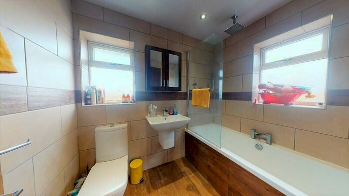 3 Bedroom Semi-Detached House To Rent In Preston Way, Monk Bretton, Barnsley, S71