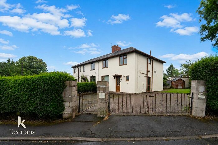 3 Bedroom Semi Detached House For Sale In Gainsborough Avenue, Burnley, BB11