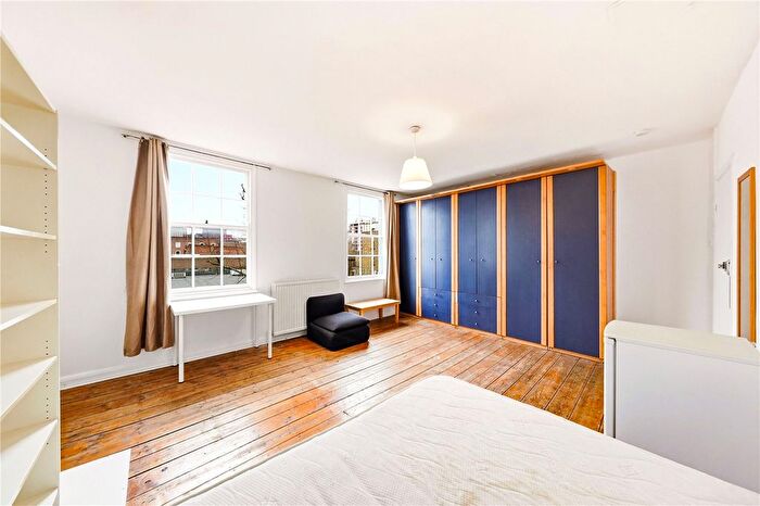 5 Bedroom Detached House To Rent In Caledonian Road, Barnsbury, London, N1