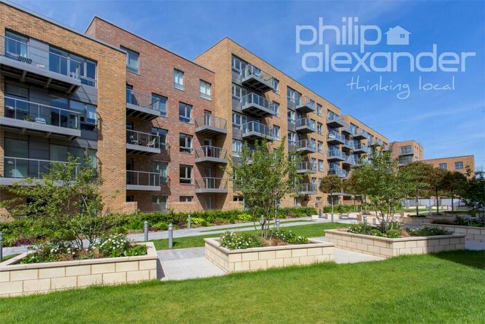 2 Bedroom Apartment To Rent In Basset Court, Smithfield Square, Hornsey, N8