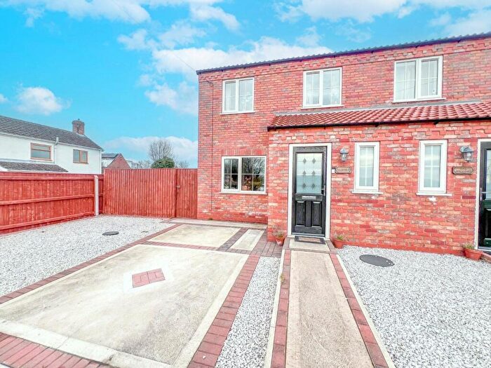 3 Bedroom Semi Detached House For Sale In Church Lane, North Killingholme, N.E Lincolnshire, DN40