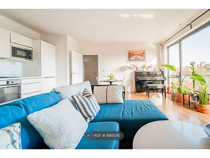 1 Bedroom Flat To Rent In Stewarts Road, London, SW8