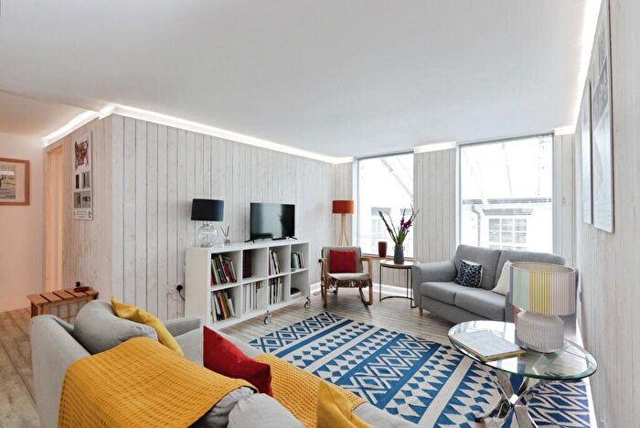 3 Bedroom Apartment For Sale In Bank Street, Sheffield, South Yorkshire, S1