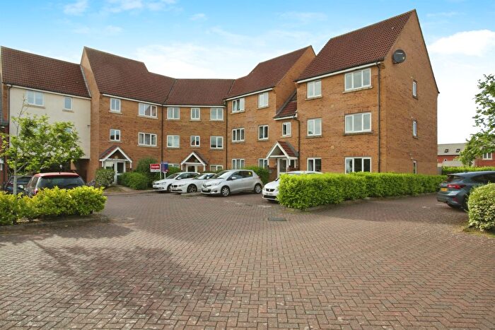 2 Bedroom Flat For Sale In Creswell Place, Cawston, Rugby, CV22