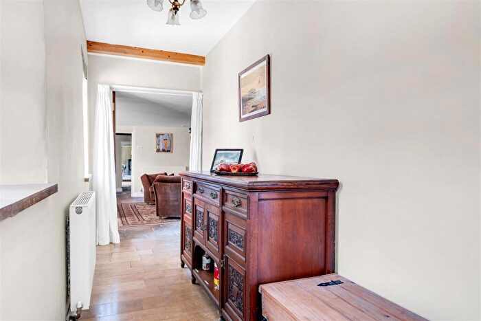 8 Bedroom Semi-Detached House For Sale In High Street, Langton Matravers, Swanage, BH19 - Photo 2