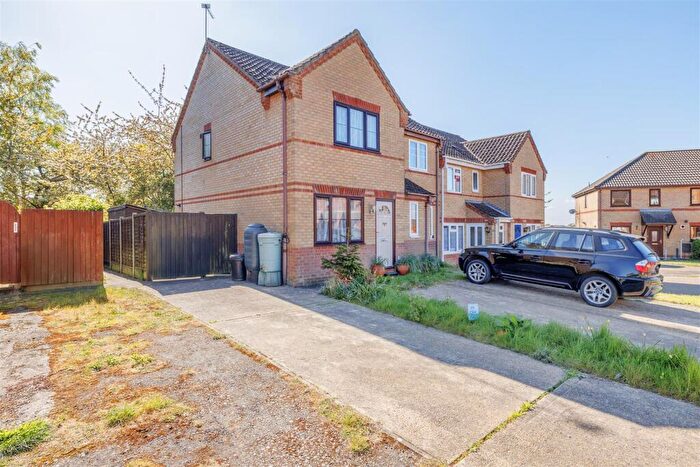 2 Bedroom End Of Terrace House For Sale In Sycamore Close, Worlingham, Beccles, NR34