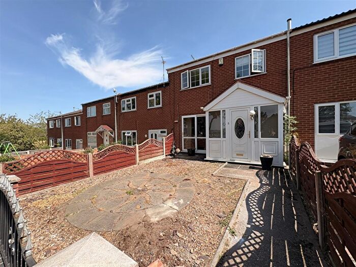 3 Bedroom Terraced House To Rent In Ridgeway Walk, Nottingham, NG5