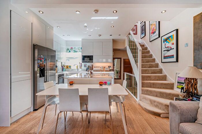 3 Bedroom Flat For Sale In Effie Place, Fulham Broadway, London, SW6