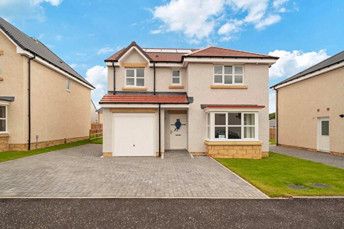 4 Bedroom Detached House To Rent In Caplethill Road, Paisley, PA2