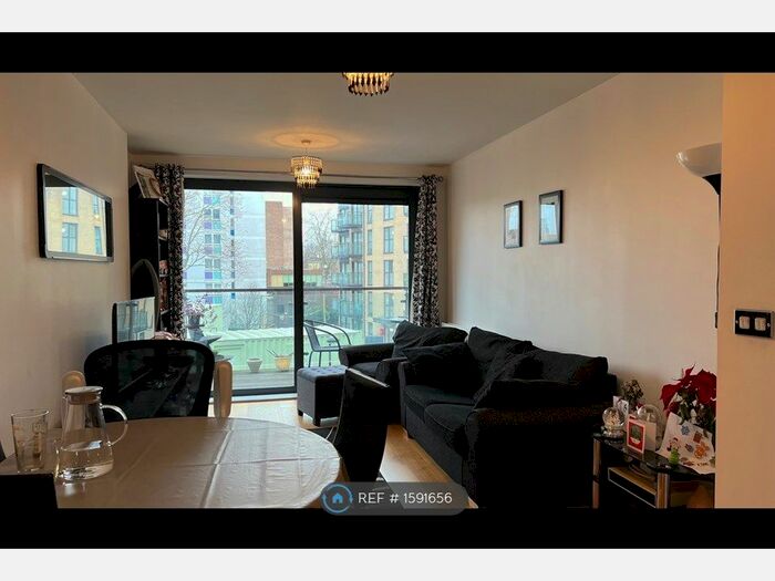 2 Bedroom Flat To Rent In Aragon Court, London, SE11