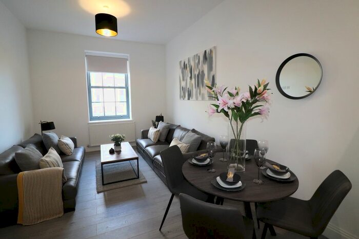 3 Bedroom Flat To Rent In Bank Corner, Great Hampton Street, Birmingham, B18