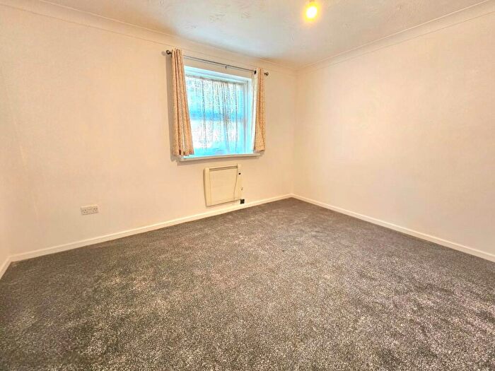 1 Bedroom Apartment To Rent In Milton Court, Cross Road, Chadwell Heath, Romford, RM6