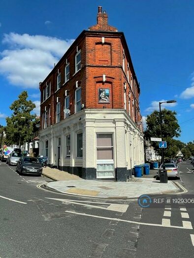 2 Bedroom Flat To Rent In Malfort Road, London, SE5