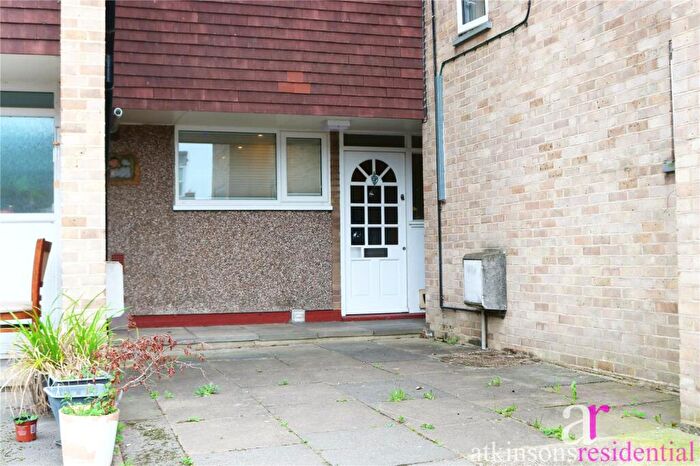 3 Bedroom Maisonette For Sale In Cheviot Close, Enfield, EN1