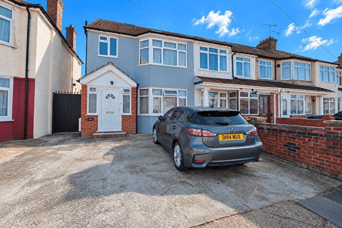 1 Bedroom Maisonette To Rent In Rosemary Avenue, Hounslow West, TW4