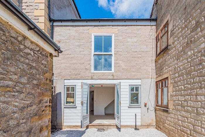 3 Bedroom Property To Rent In London Road, Buxton, SK17