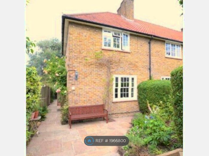 2 Bedroom End Of Terrace House To Rent In Henty Walk, London, SW15