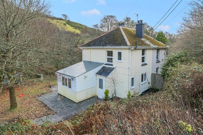 2 Bedroom Property For Sale In Landlooe Bridge, St. Keyne, Liskeard, PL14