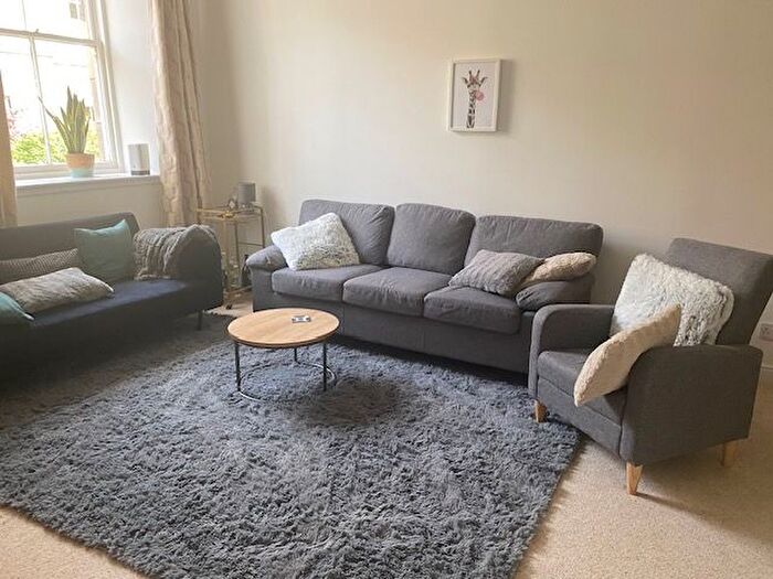 2 Bedroom Flat To Rent In Upper Gray Street, Edinburgh, EH9