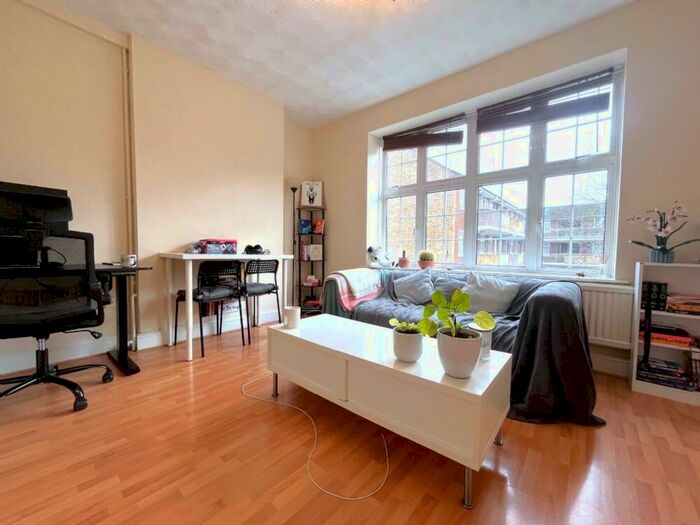 1 Bedroom Flat To Rent In Cranleigh House, Cranleigh Street, Euston, NW1