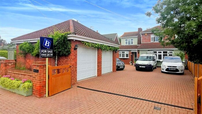 5 Bedroom Detached House For Sale In The Avenue, North Fambridge, Chelmsford, Essex, CM3