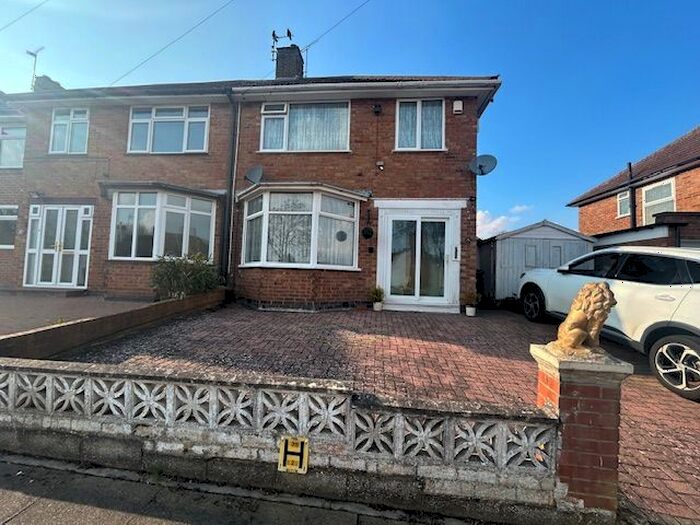 3 Bedroom Semi-Detached House To Rent In Earlswood Road, Leicester, LE5
