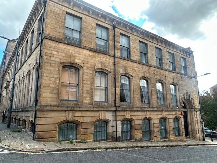 1 Bedroom Flat To Rent In Delaunay House, Burnett Street, Bradford, West Yorkshire, BD1