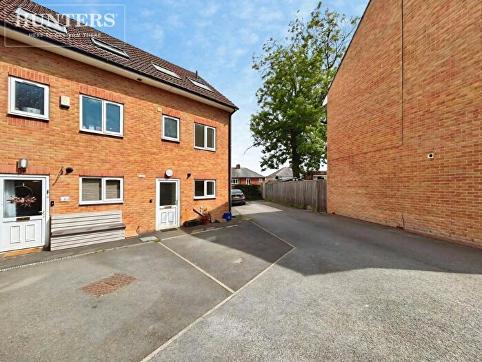3 Bedroom Semi-Detached House To Rent In Welland Gardens, Elsecar, Barnsley, S74