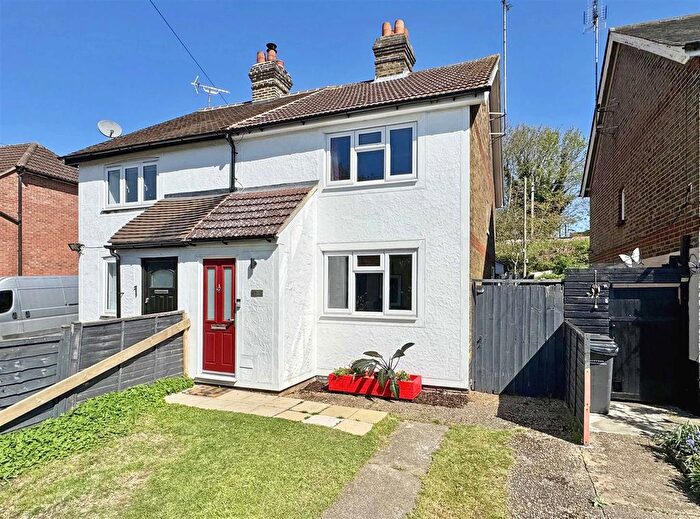 3 Bedroom Semi-Detached House For Sale In Mill Hill, Braintree, CM7