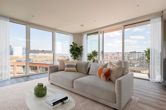 2 Bedroom Apartment For Sale In Grinstead Road, Deptford, SE8