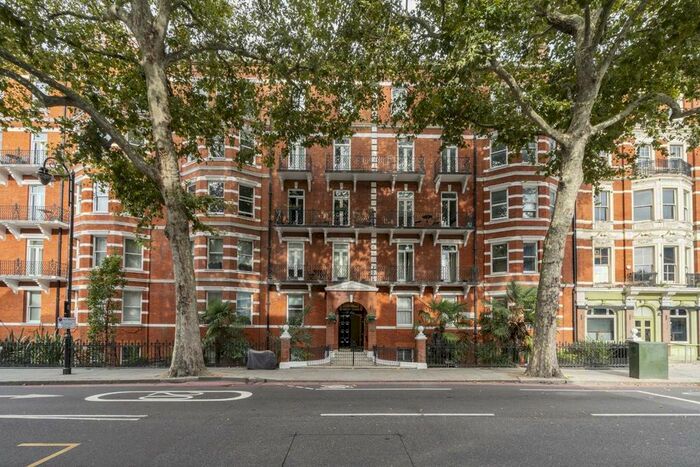 1 Bedroom Flat To Rent In Old Brompton Road, London, SW5