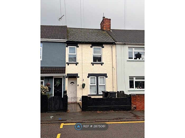 2 Bedroom Terraced House To Rent In Cricklade Road, Swindon, SN2