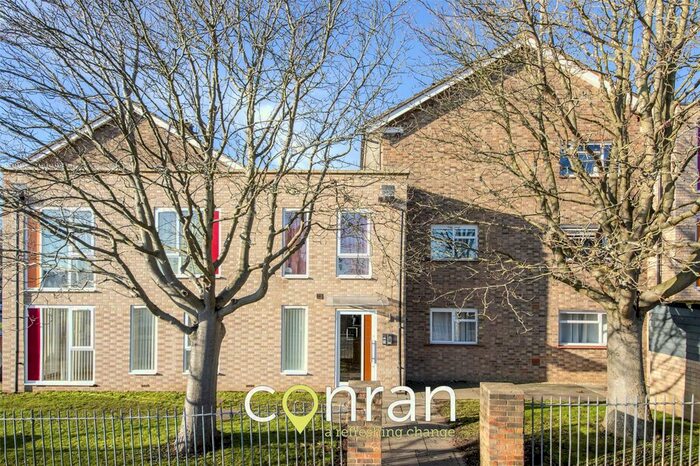 1 Bedroom Flat To Rent In Rennets Wood Road, Eltham, SE9