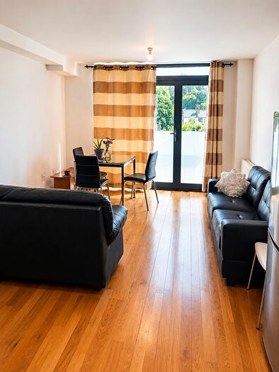 3 Bedroom Flat To Rent In Tyler Street, Greenwich, SE10