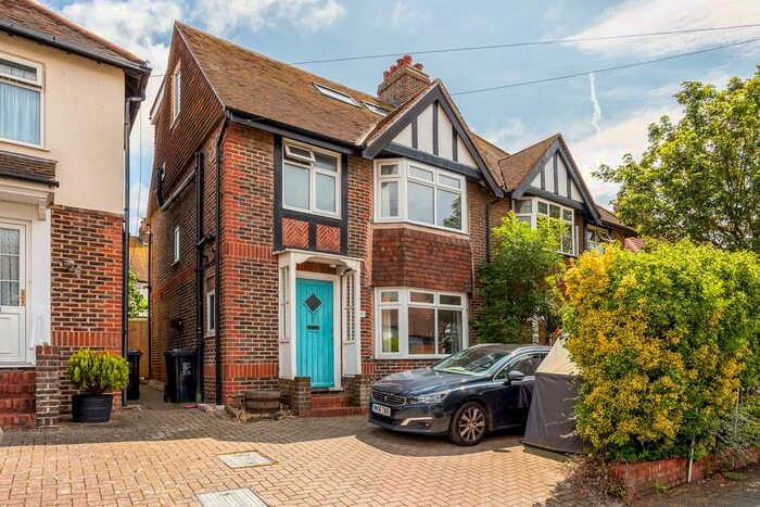 4 Bedroom Semi-Detached House To Rent In Reading Road, Brighton, BN2