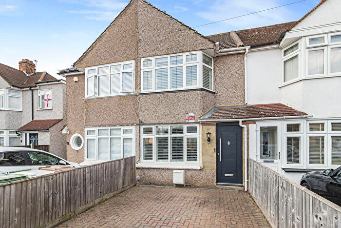 2 Bedroom Terraced House For Sale In Howard Avenue, Bexley, DA5