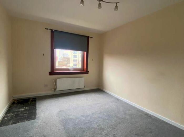 3 Bedroom Flat To Rent In /, Westburn Grove, Edinburgh, EH14