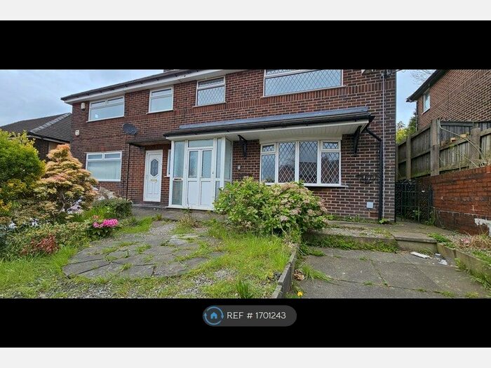 3 Bedroom Semi-Detached House To Rent In Winchester Way, Bolton, BL2