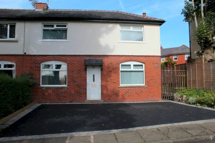 3 Bedroom Semi-Detached House To Rent In Bolton Road North, Bury, BL0