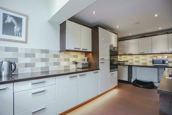 4 Bedroom House To Rent In Cartmel Drive, Burnley, BB12