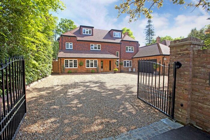 6 Bedroom Detached House To Rent In Howards Thicket, Gerrards Cross, SL9