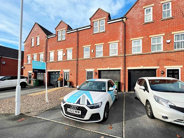 3 Bedroom Detached House To Rent In Woodlea Lane, Meanwood, Leeds, LS6