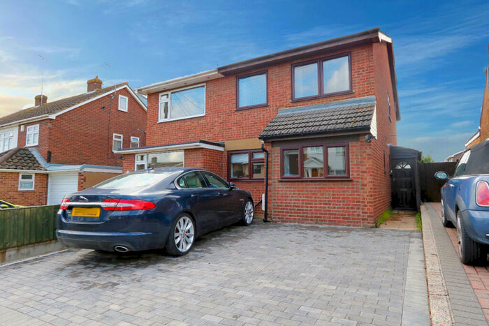 3 Bedroom Semi-Detached House To Rent In Manor Road, Benfleet, SS7