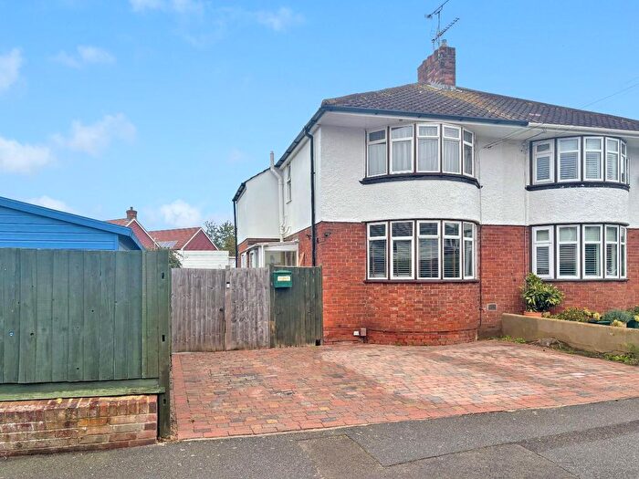 3 Bedroom Semi-detached House For Sale In Essella Road, Ashford, TN24